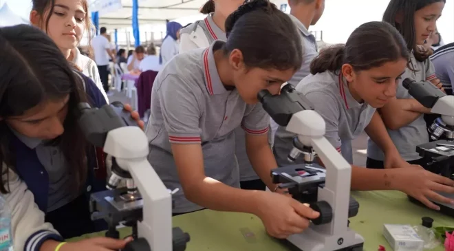 Erdemli’de Bilim Şenliği Başladı